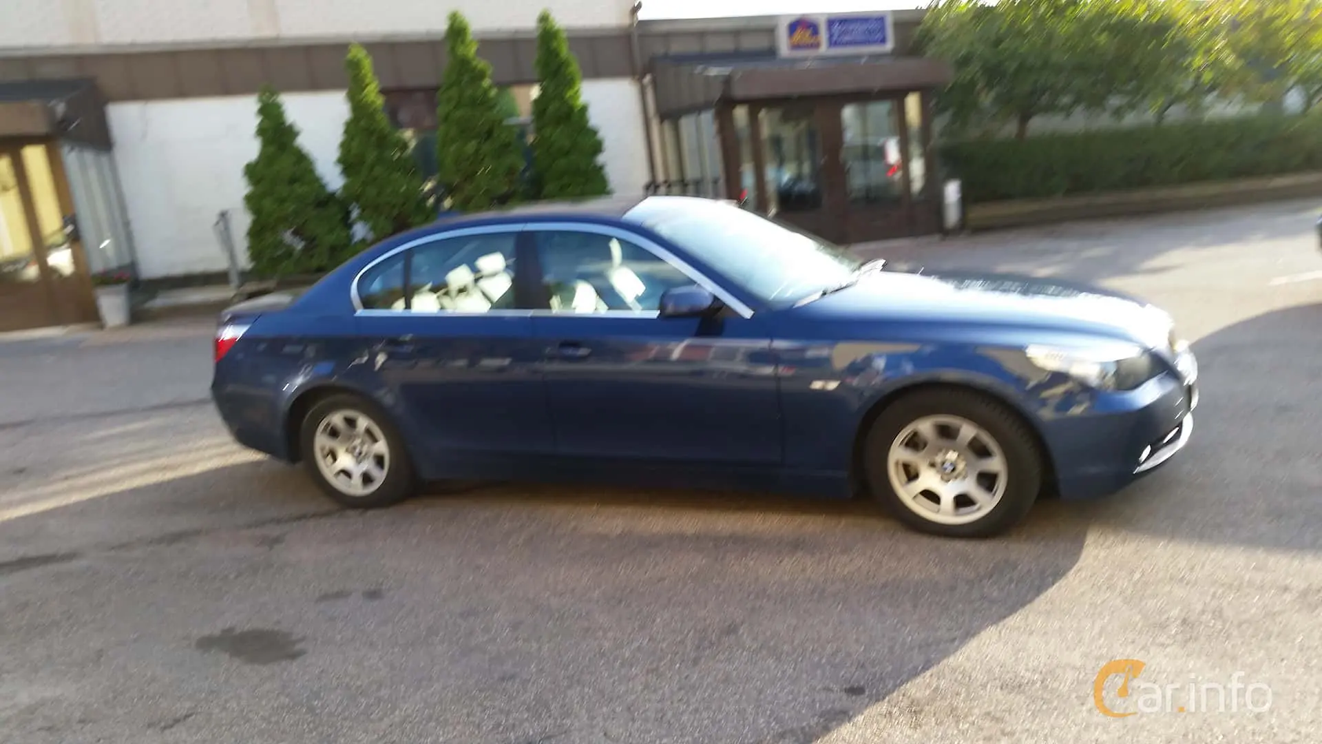 BMW 5 Serisi 5 Serisi 530i Standart 2
