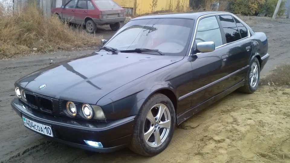 BMW 5 Serisi 5 Serisi 530i V8 Standart 3