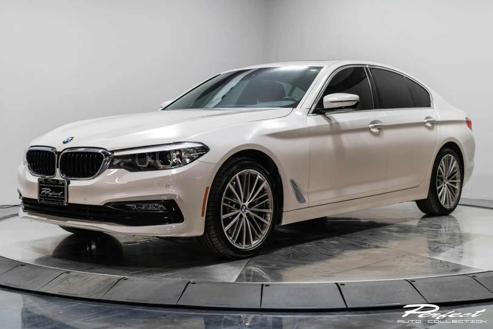 BMW 5 Serisi 5 Serisi 530i xDrive Ultimate Luxury 0