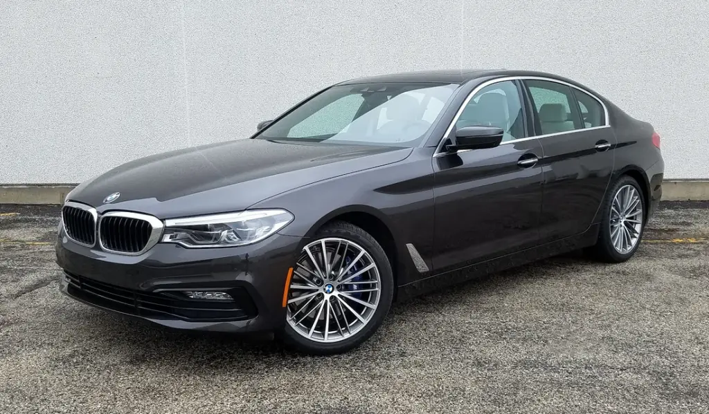 BMW 5 Serisi 5 Serisi 530i xDrive Pure 0
