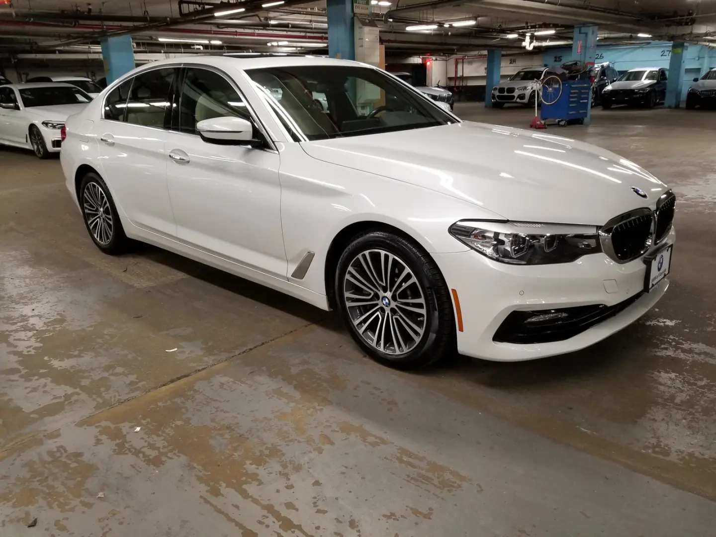 BMW 5 Serisi 5 Serisi 530i xDrive Pure 4
