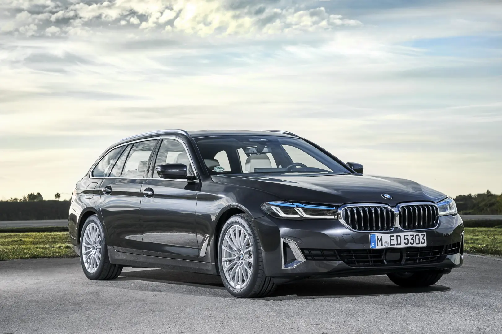 BMW 5 Serisi 5 Serisi 530i xDrive Touring Luxury Line 3