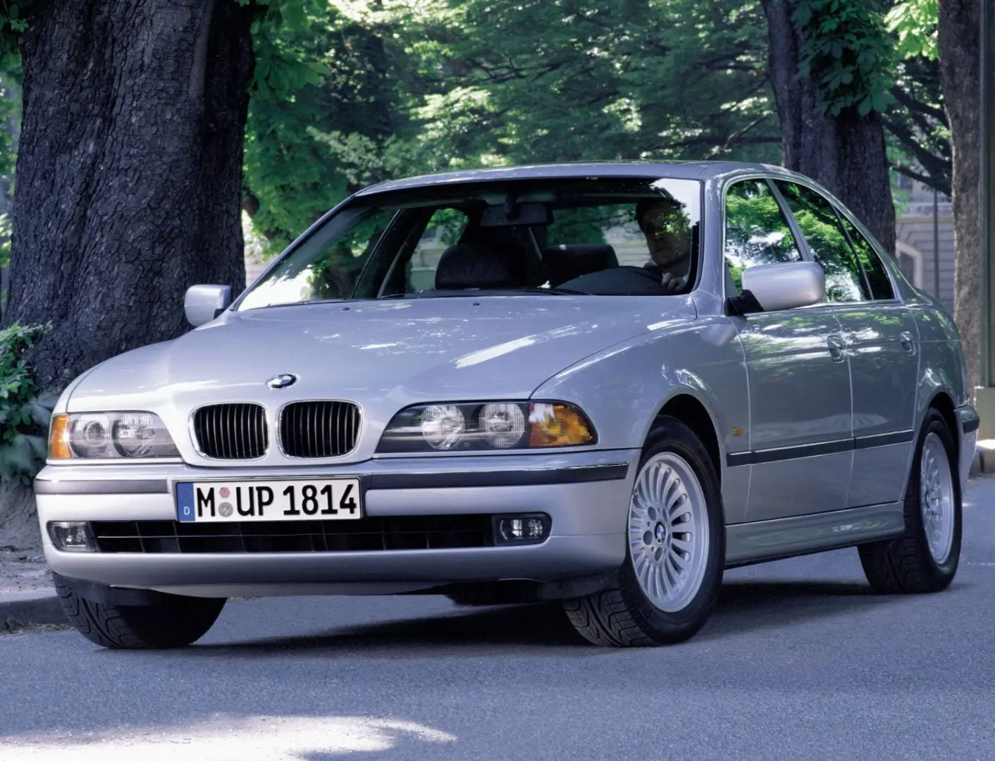 BMW 5 Serisi 5 Serisi 528i Standart 0