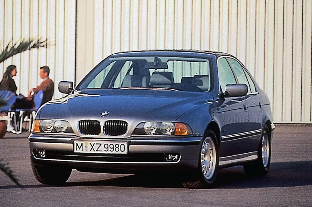 BMW 5 Serisi 5 Serisi 540i Standart 4