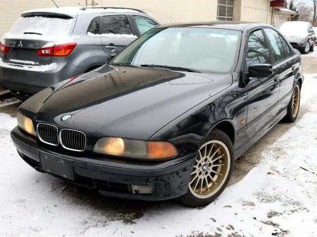 BMW 5 Serisi 5 Serisi 540i Standart 5