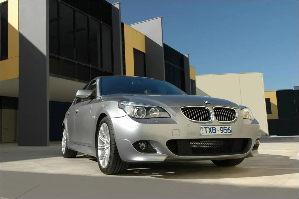 BMW 5 Serisi 5 Serisi 540i Standart 0