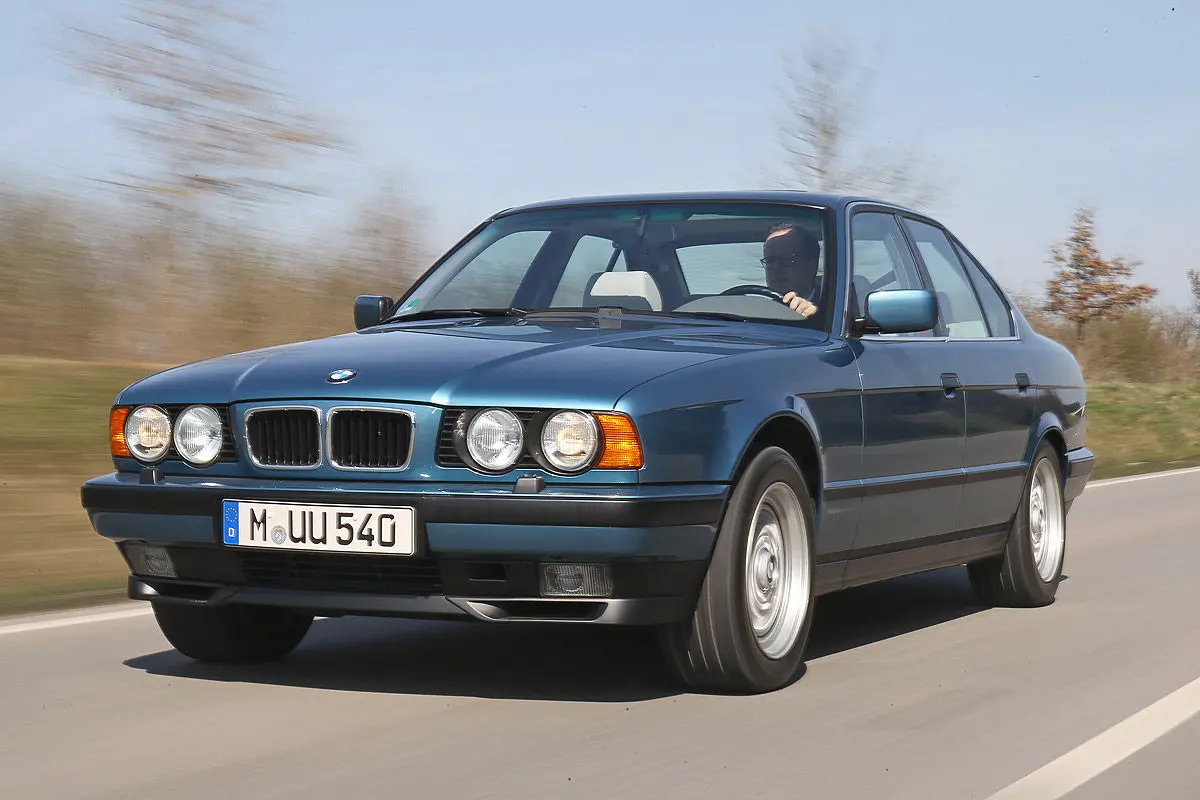 BMW 5 Serisi 5 Serisi 540i V8 Standart 3