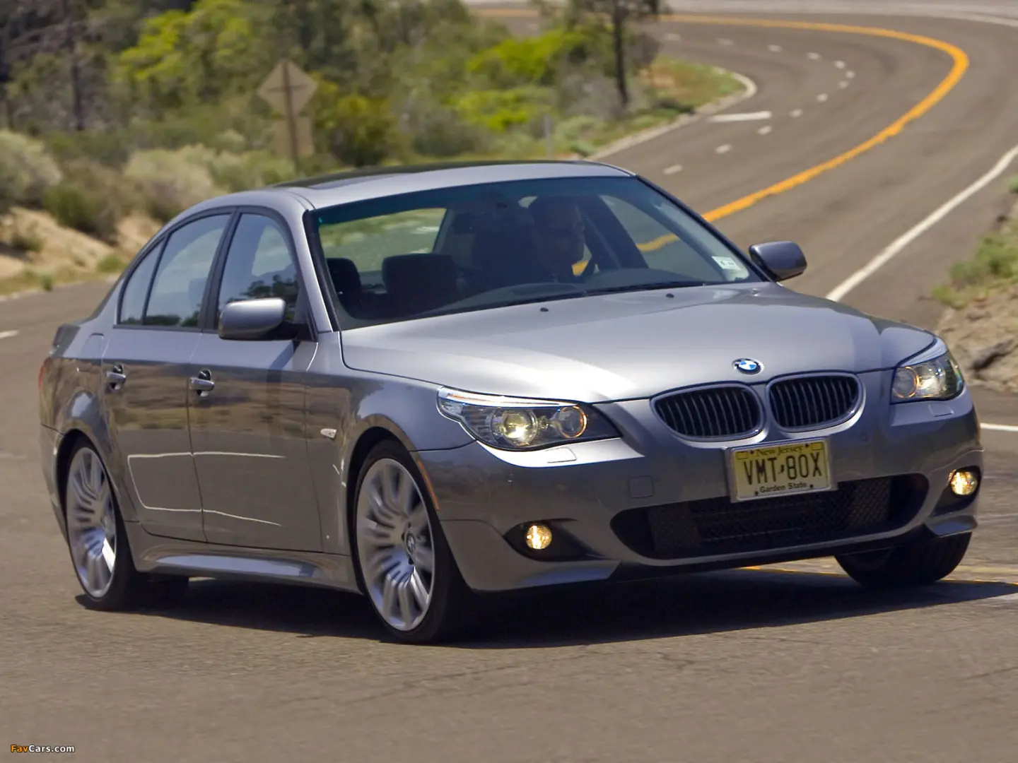 BMW 5 Serisi 5 Serisi 550i Standart 1