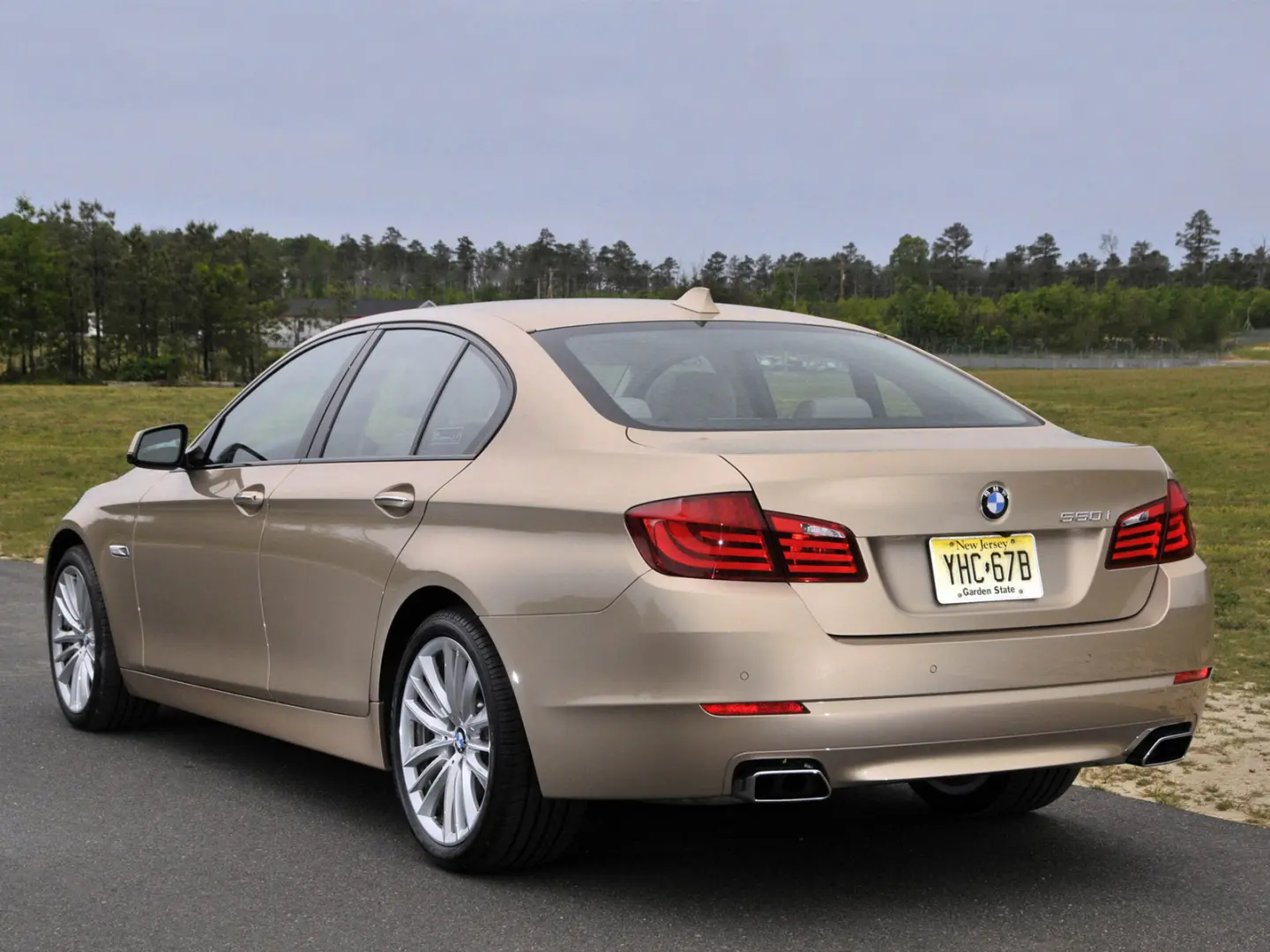 BMW 5 Serisi 5 Serisi 550i Standart 3