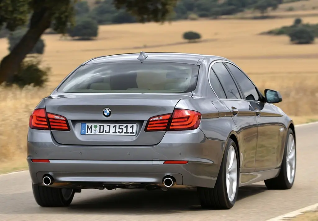 BMW 5 Serisi 5 Serisi 550i Standart 4