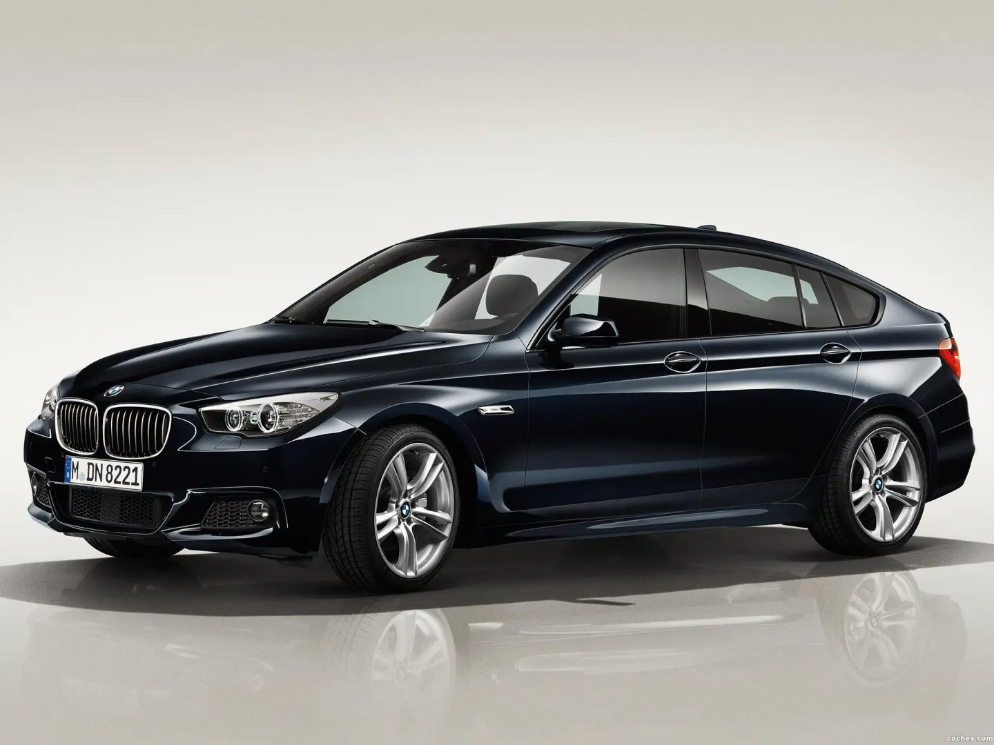 BMW 5 Serisi 5 Serisi Gran Turismo 530d xDrive M Sport 6