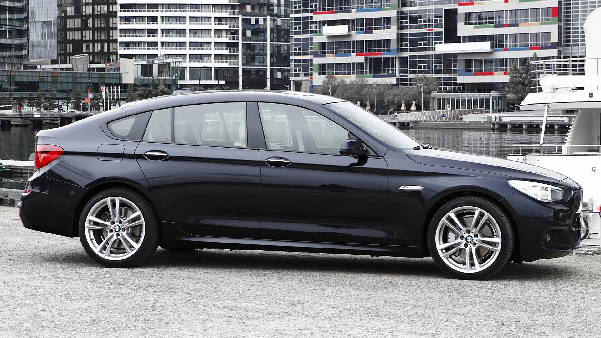 BMW 5 Serisi 5 Serisi Gran Turismo 535d xDrive M Sport 6