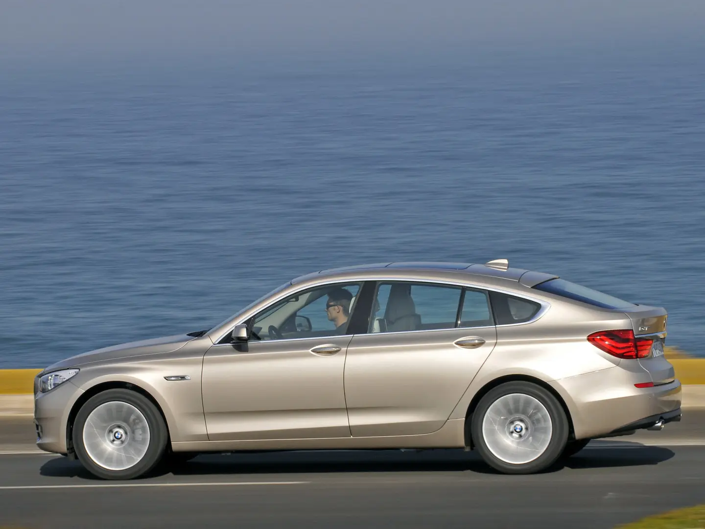 BMW 5 Serisi 5 Serisi Gran Turismo 535i Standart 3