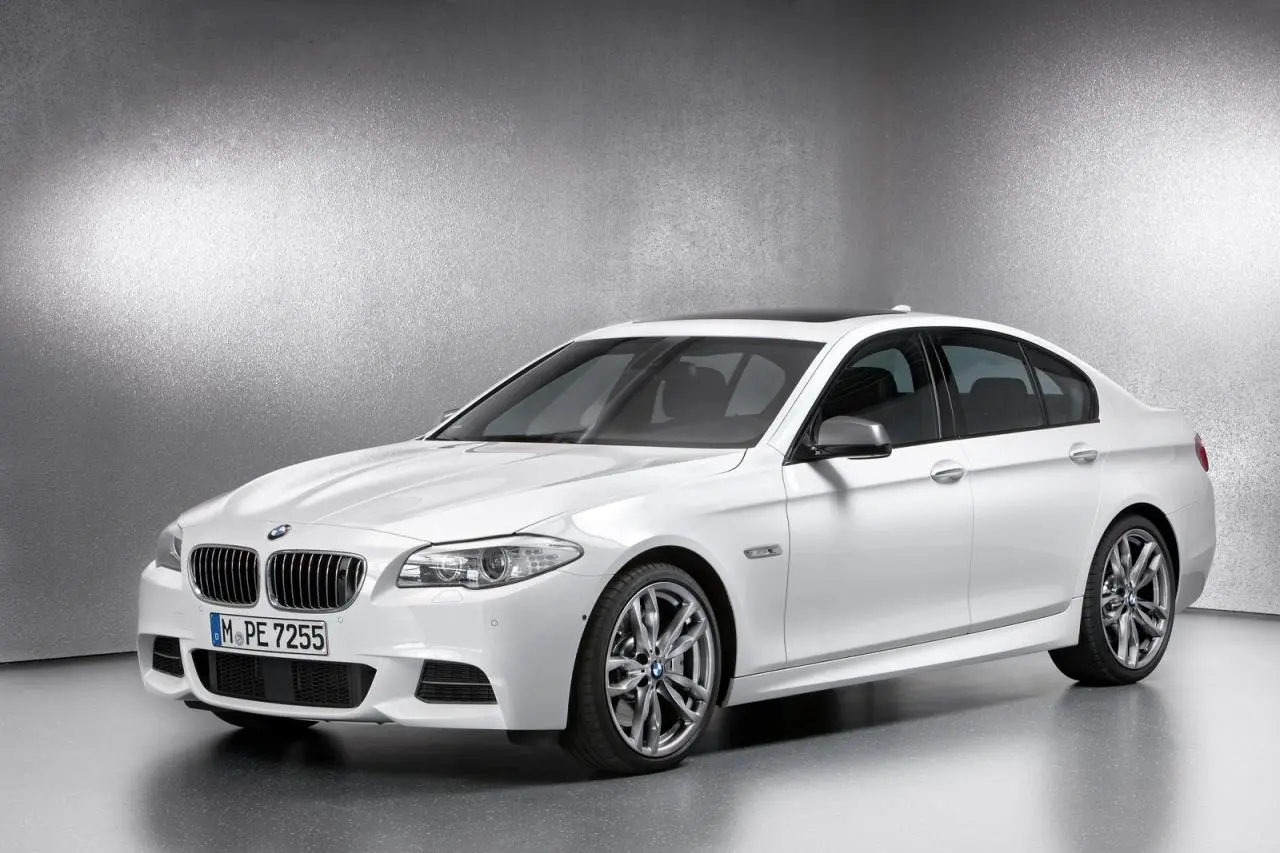 BMW 5 Serisi 5 Serisi M550d xDrive Standart 1