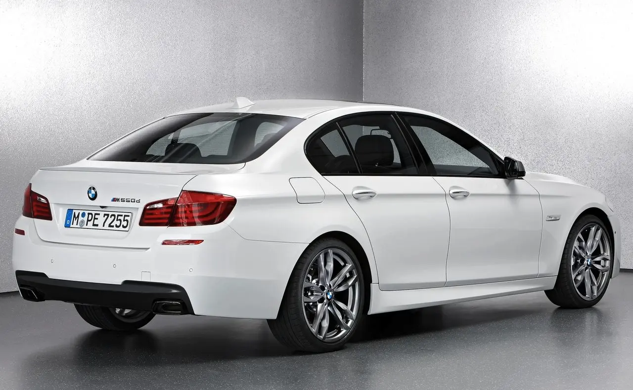 BMW 5 Serisi 5 Serisi M550d xDrive Standart 2