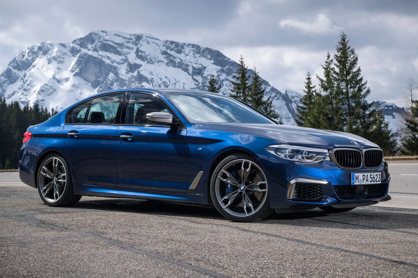 BMW 5 Serisi 5 Serisi M550i xDrive Pure 3