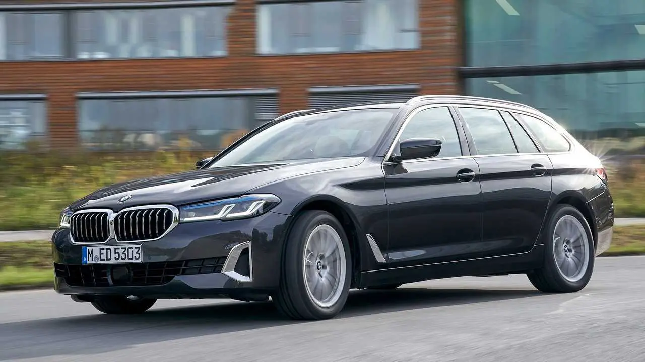 BMW 5 Serisi 5 Serisi Touring 520i Standart 6
