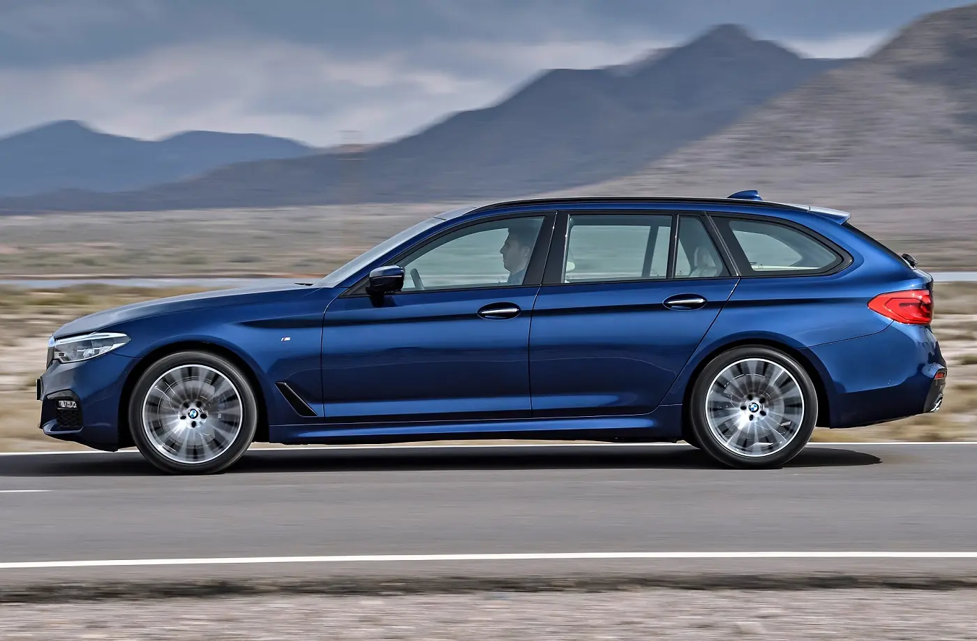 BMW 5 Serisi 5 Serisi Touring 530i Standart 6