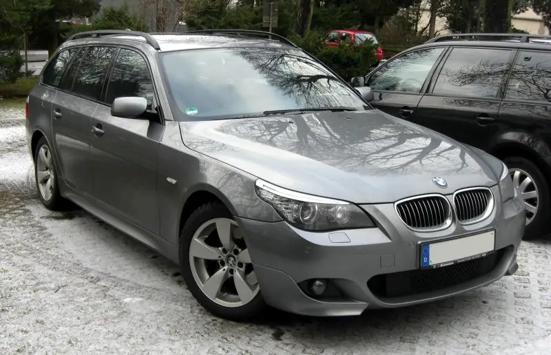 BMW 5 Serisi 5 Serisi Touring 523i Standart 6