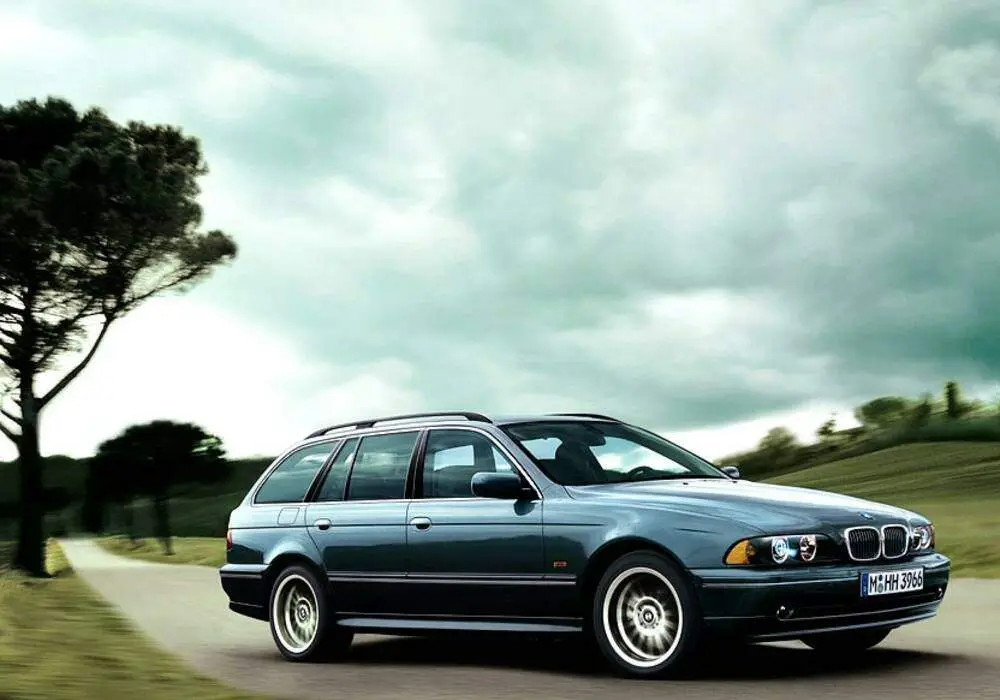 BMW 5 Serisi 5 Serisi Touring 525d Standart 3