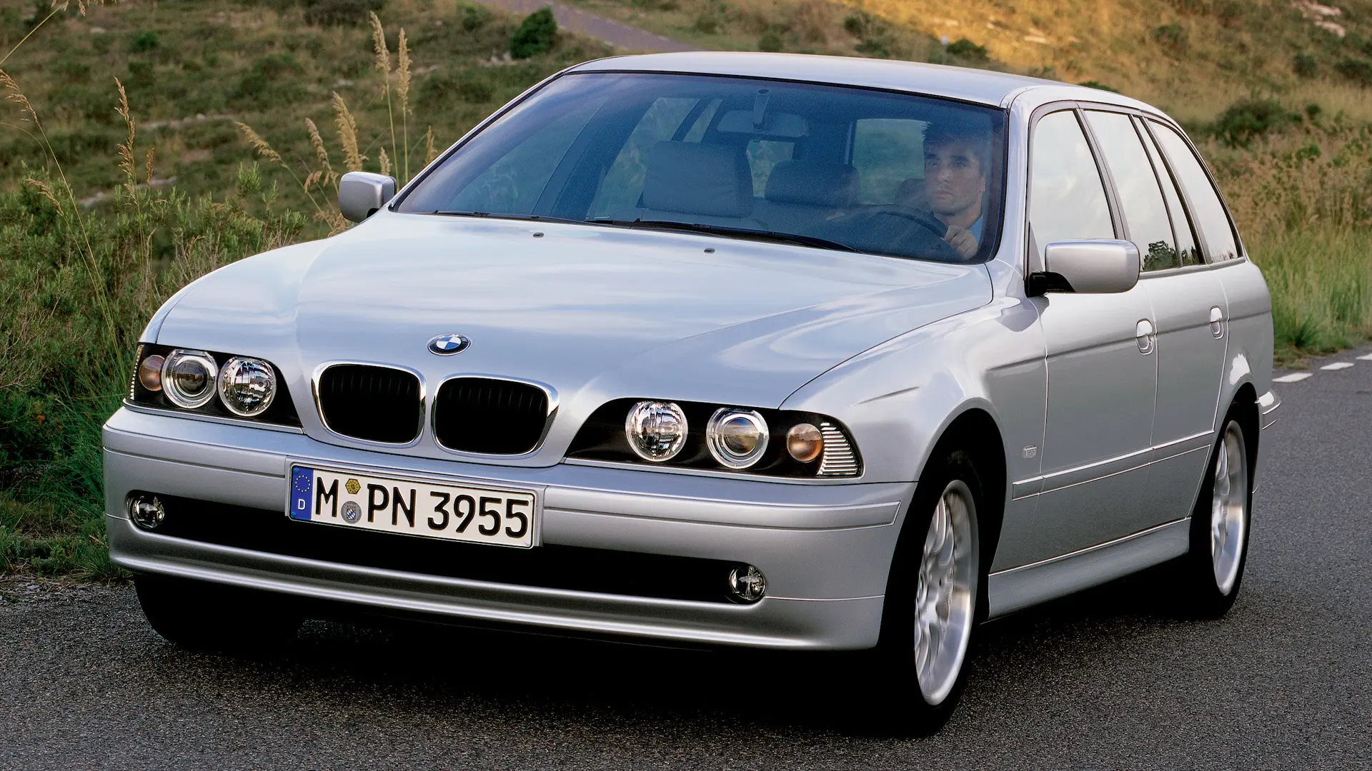 BMW 5 Serisi 5 Serisi Touring 525i Standart 7