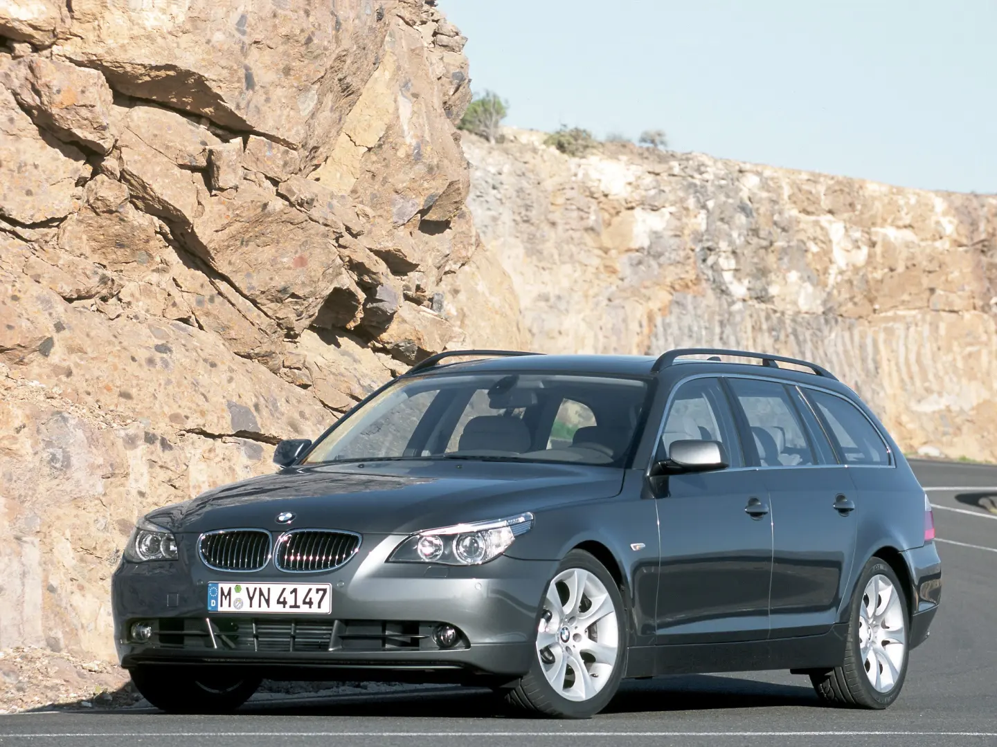 BMW 5 Serisi 5 Serisi Touring 523i Standart 3