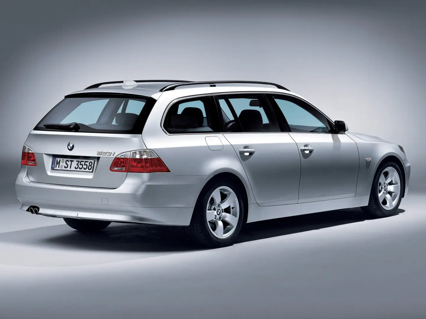 BMW 5 Serisi 5 Serisi Touring 530d Standart 5