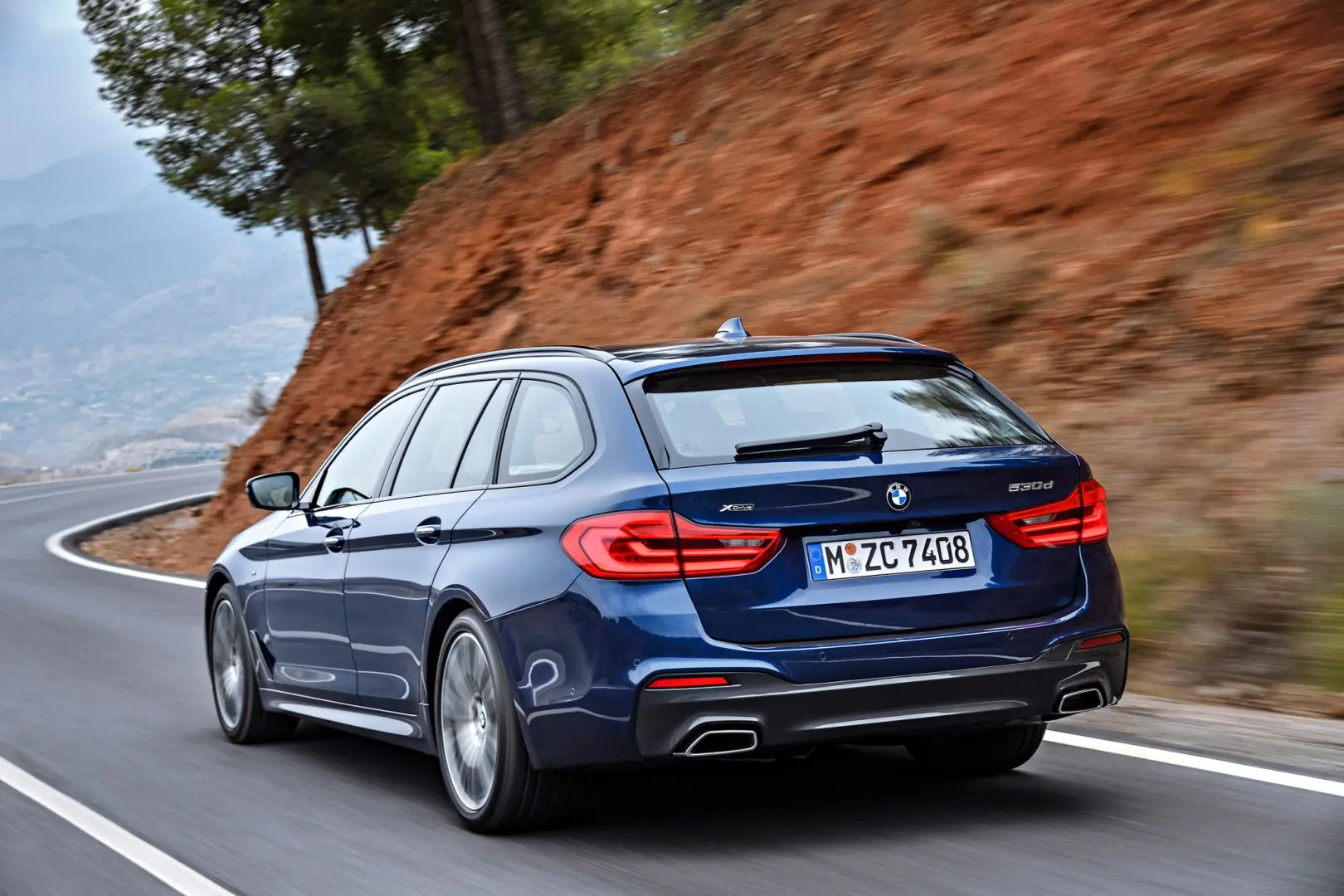 BMW 5 Serisi 5 Serisi Touring 525i xDrive Standart 4
