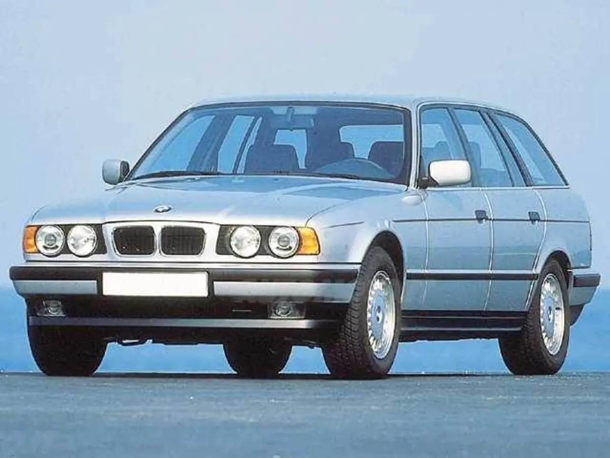 BMW 5 Serisi 5 Serisi Touring 525td Standart 6