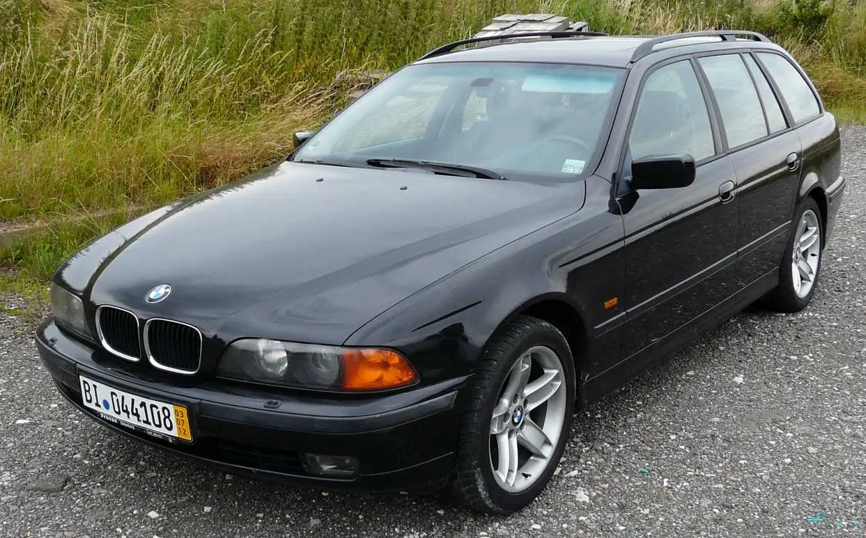 BMW 5 Serisi 5 Serisi Touring 530d Standart 1