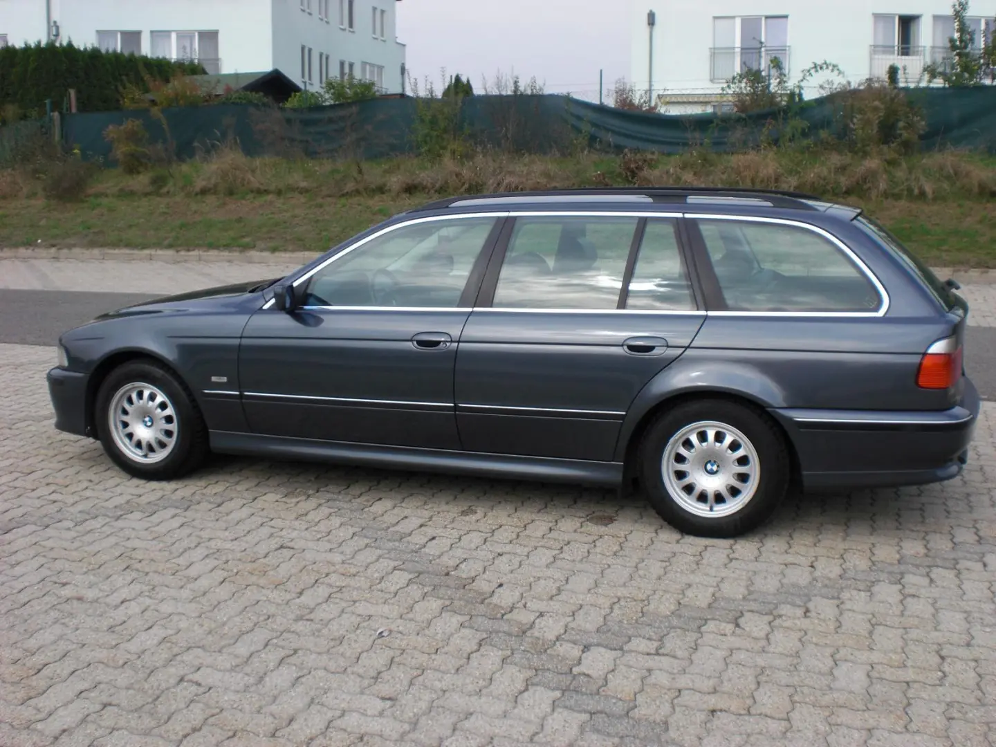 BMW 5 Serisi 5 Serisi Touring 525tds Standart 3