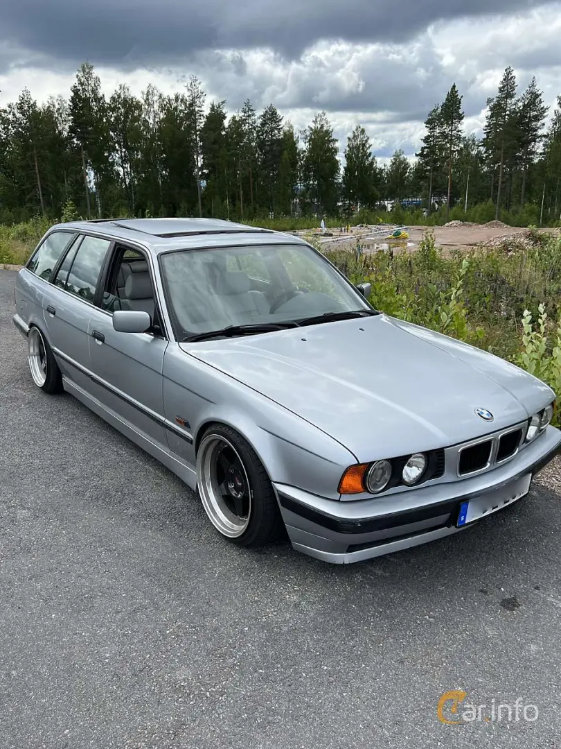 BMW 5 Serisi 5 Serisi Touring 525tds Standart 6