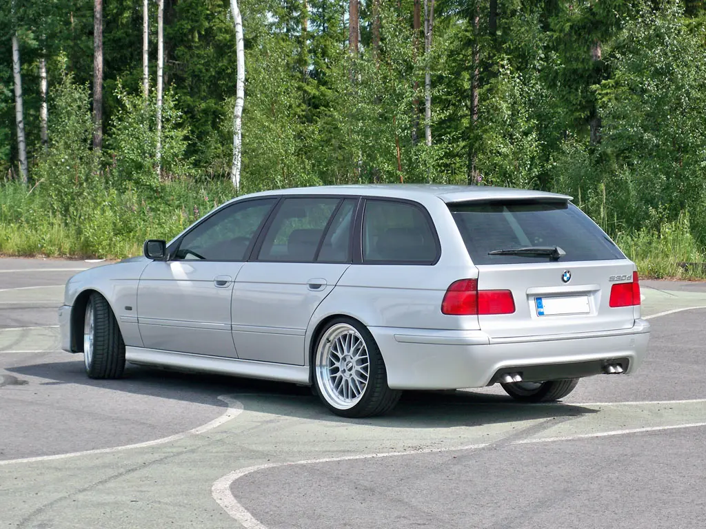 BMW 5 Serisi 5 Serisi Touring 530d Standart 5