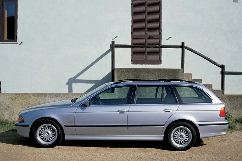 BMW 5 Serisi 5 Serisi Touring 530d Standart 3