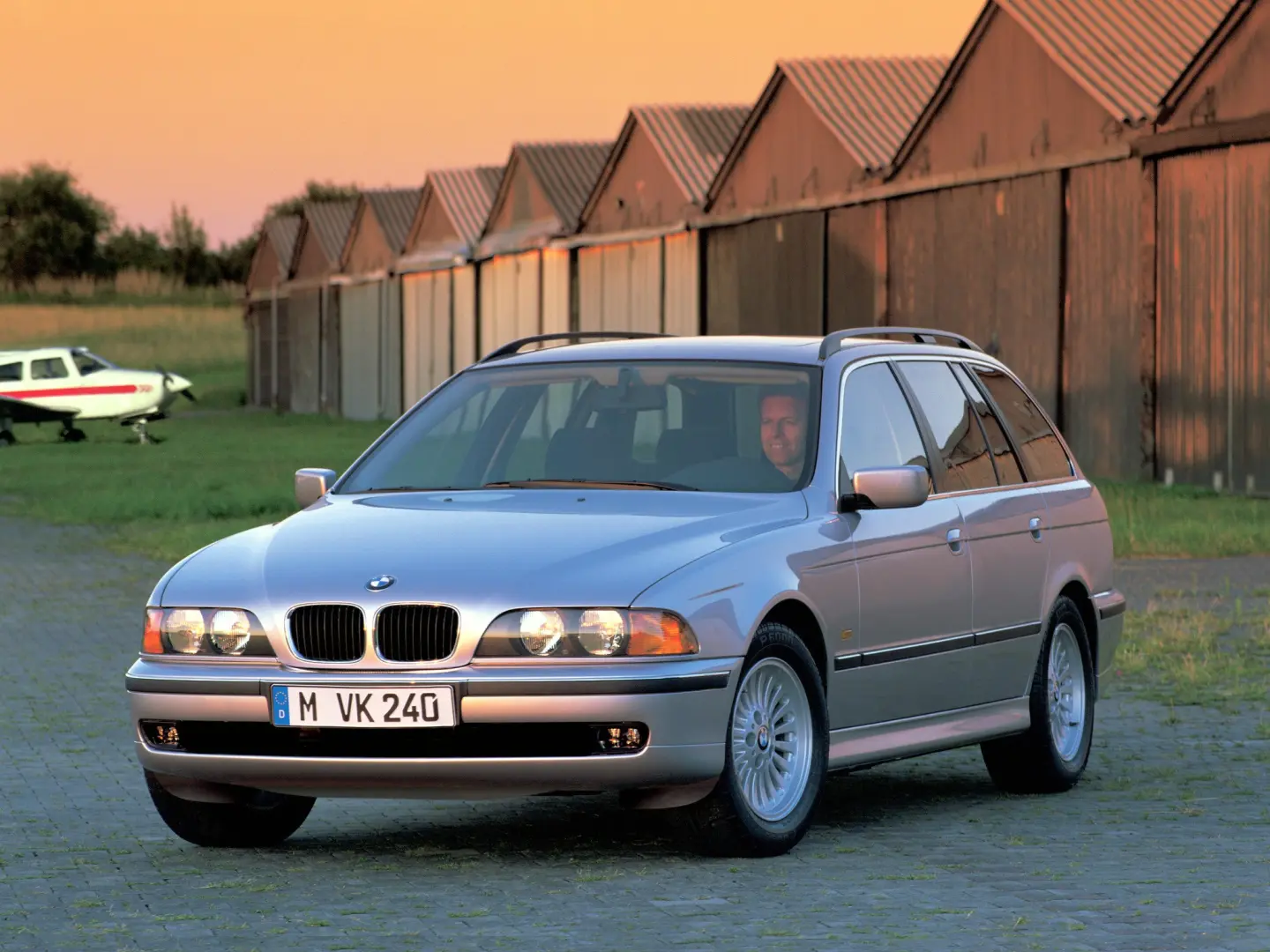 BMW 5 Serisi 5 Serisi Touring 528i Standart 0