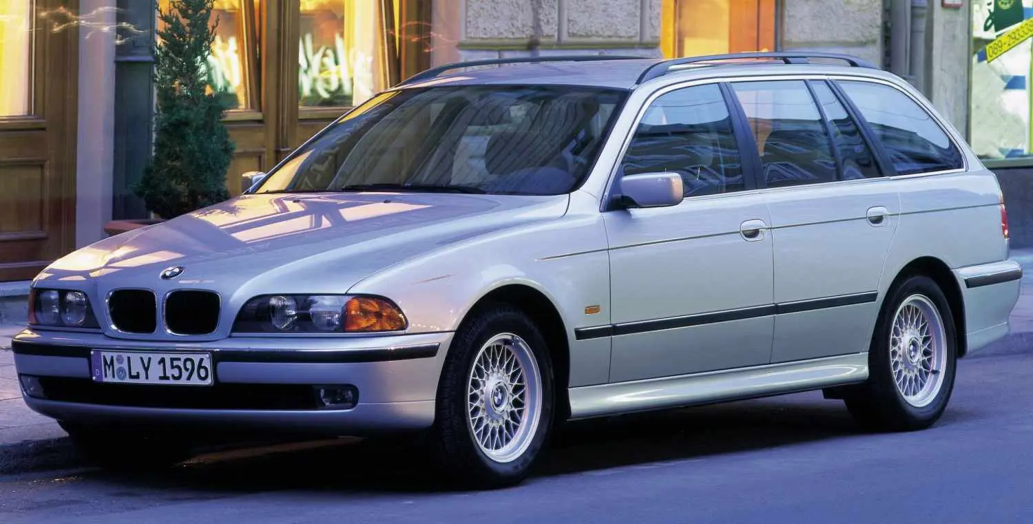 BMW 5 Serisi 5 Serisi Touring 525d Standart 2