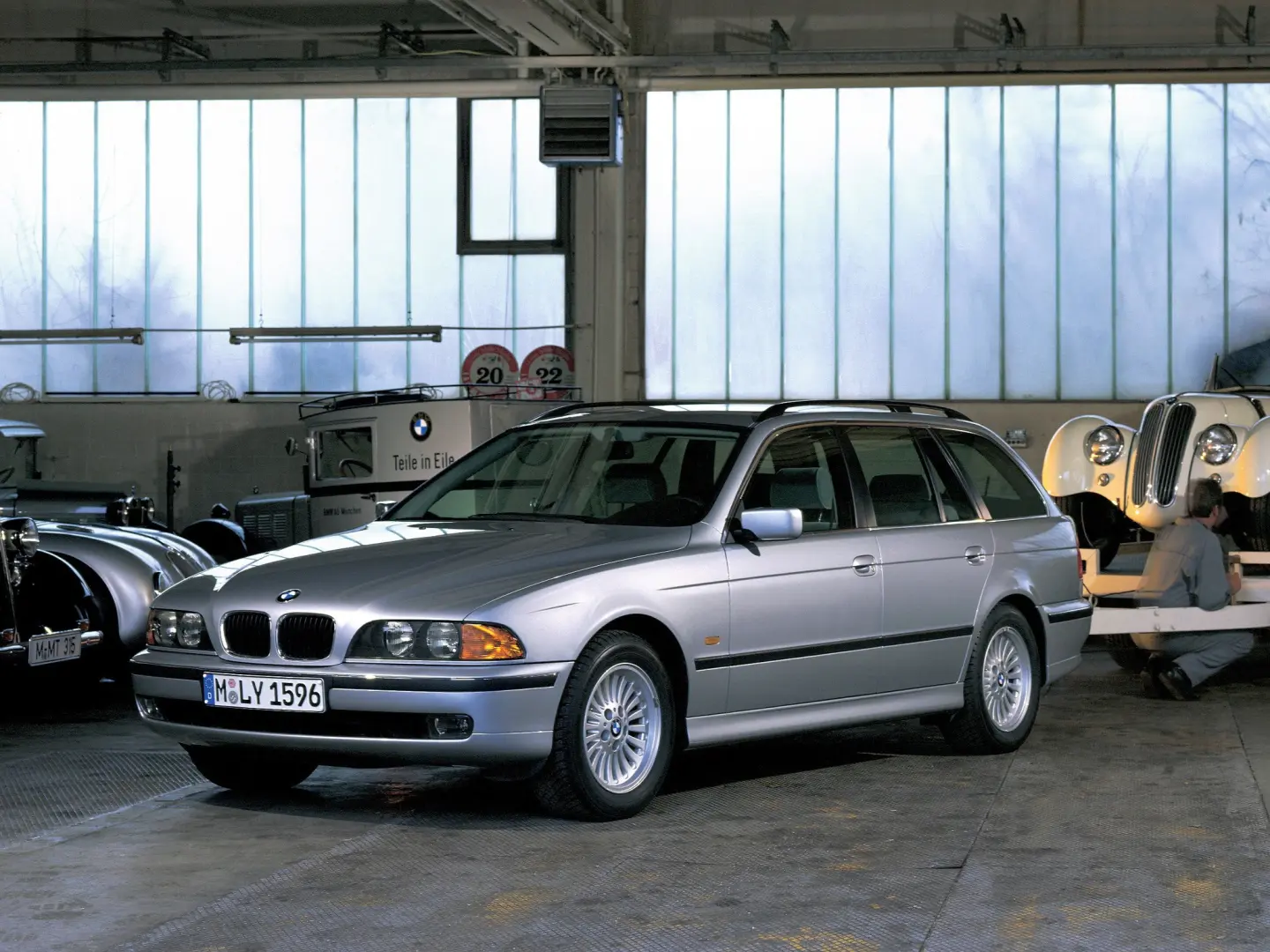 BMW 5 Serisi 5 Serisi Touring 528i Standart 3