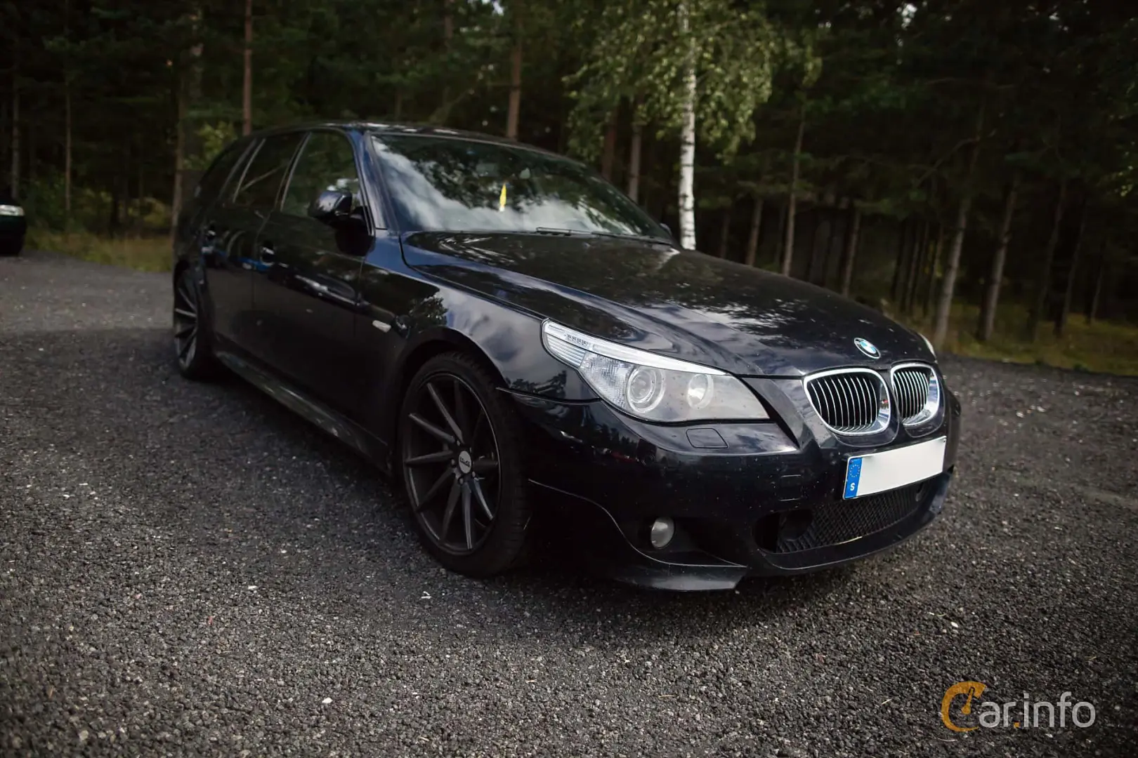 BMW 5 Serisi 5 Serisi Touring 550i Standart 3