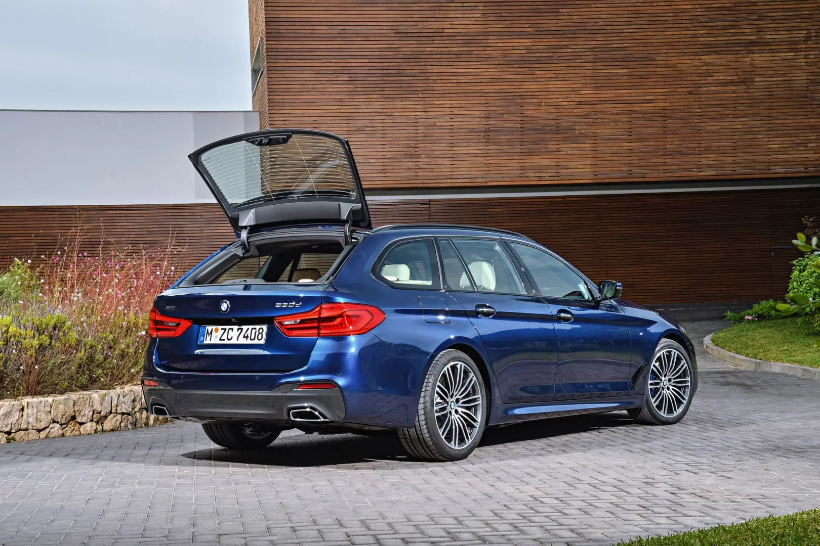 BMW 5 Serisi 5 Serisi Touring M550d xDrive Standart 0