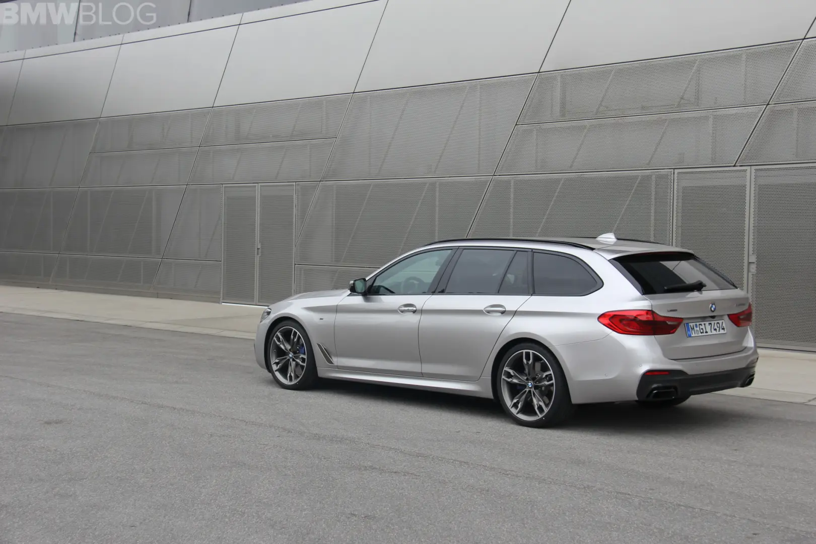 BMW 5 Serisi 5 Serisi Touring M550d xDrive Pure 5