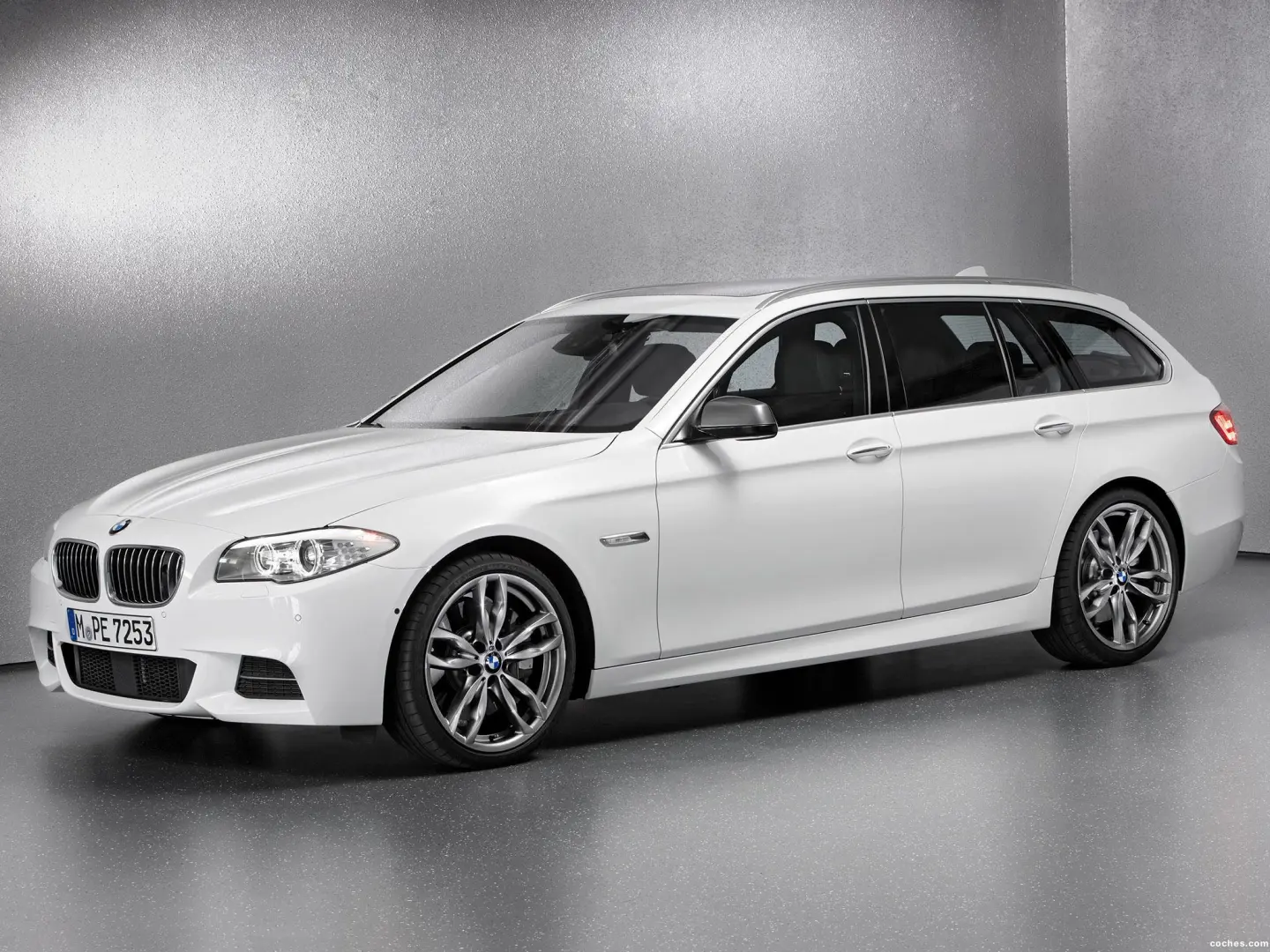 BMW 5 Serisi 5 Serisi Touring M550d xDrive Standart 0