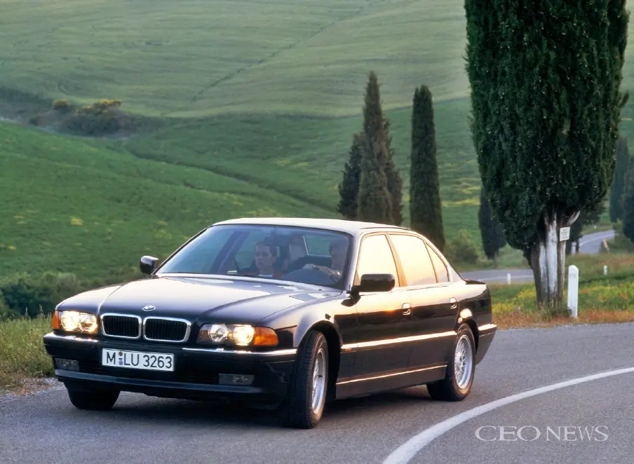 BMW 7 Serisi 7 Serisi 730i Standart 6