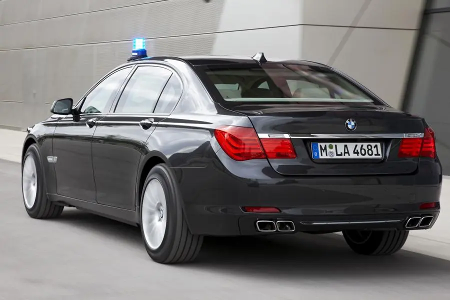 BMW 7 Serisi 7 Serisi 740d Standart 2