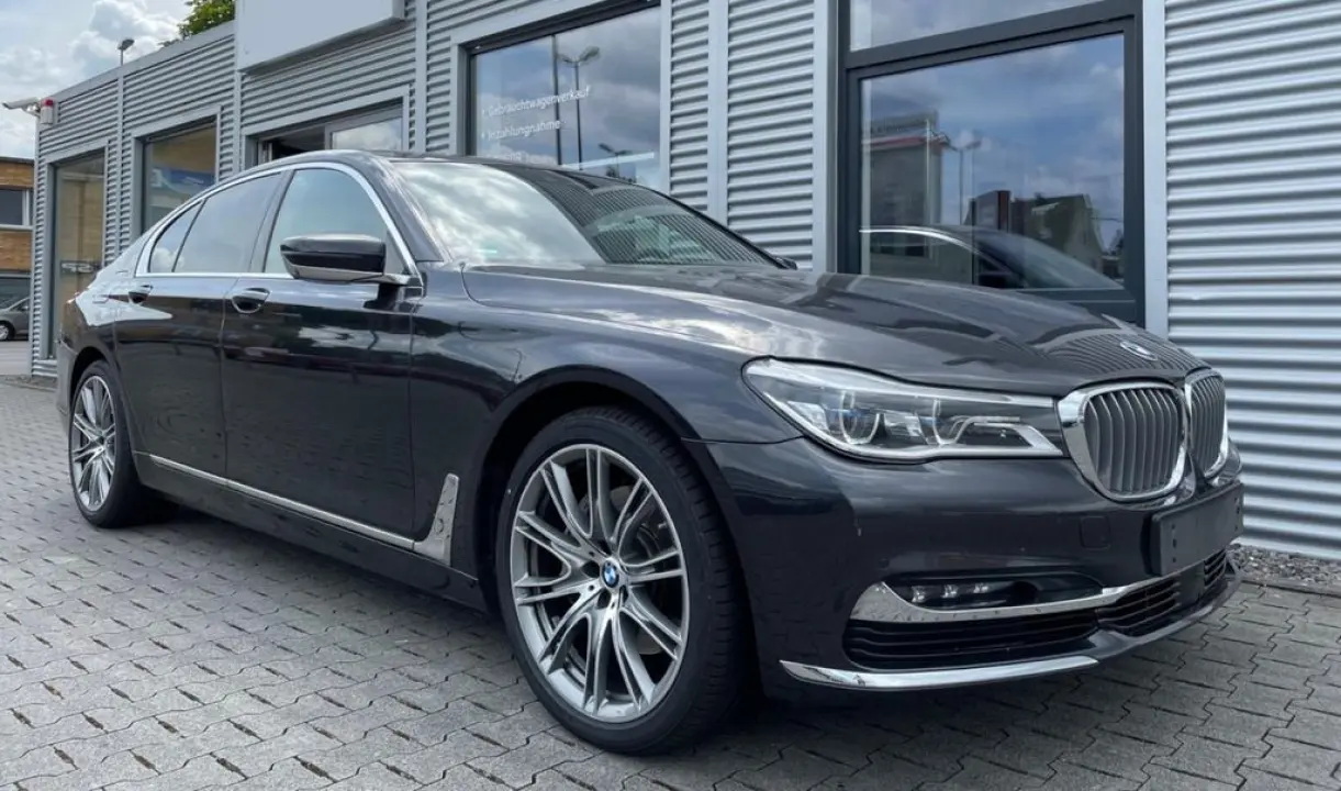 BMW 7 Serisi 7 Serisi 740d xDrive Long Pure 2