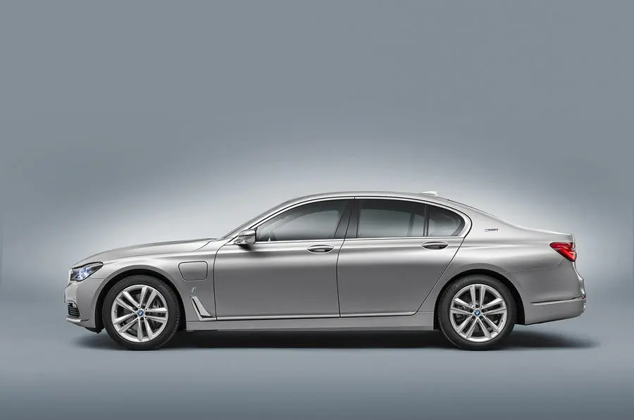 BMW 7 Serisi 7 Serisi 740e iPerformance Luxury 2