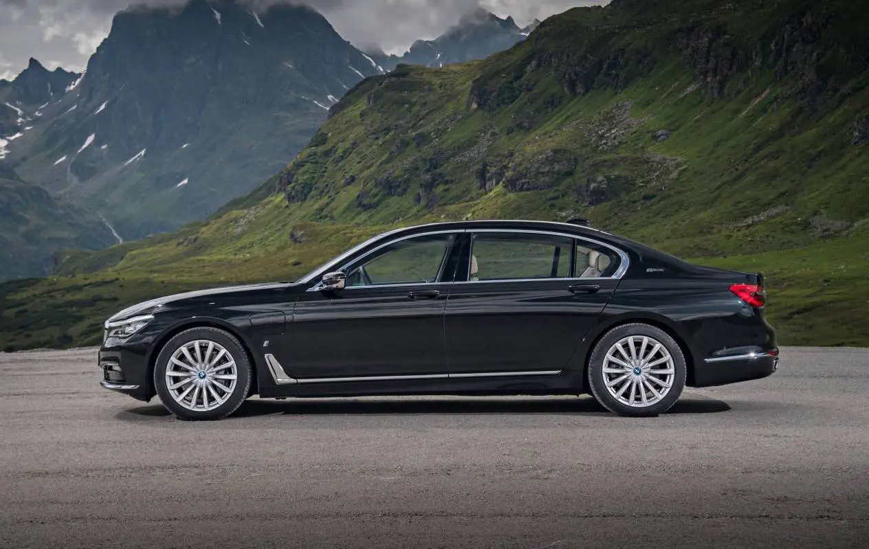 BMW 7 Serisi 7 Serisi 740e xDrive Long iPerformance Pure 7