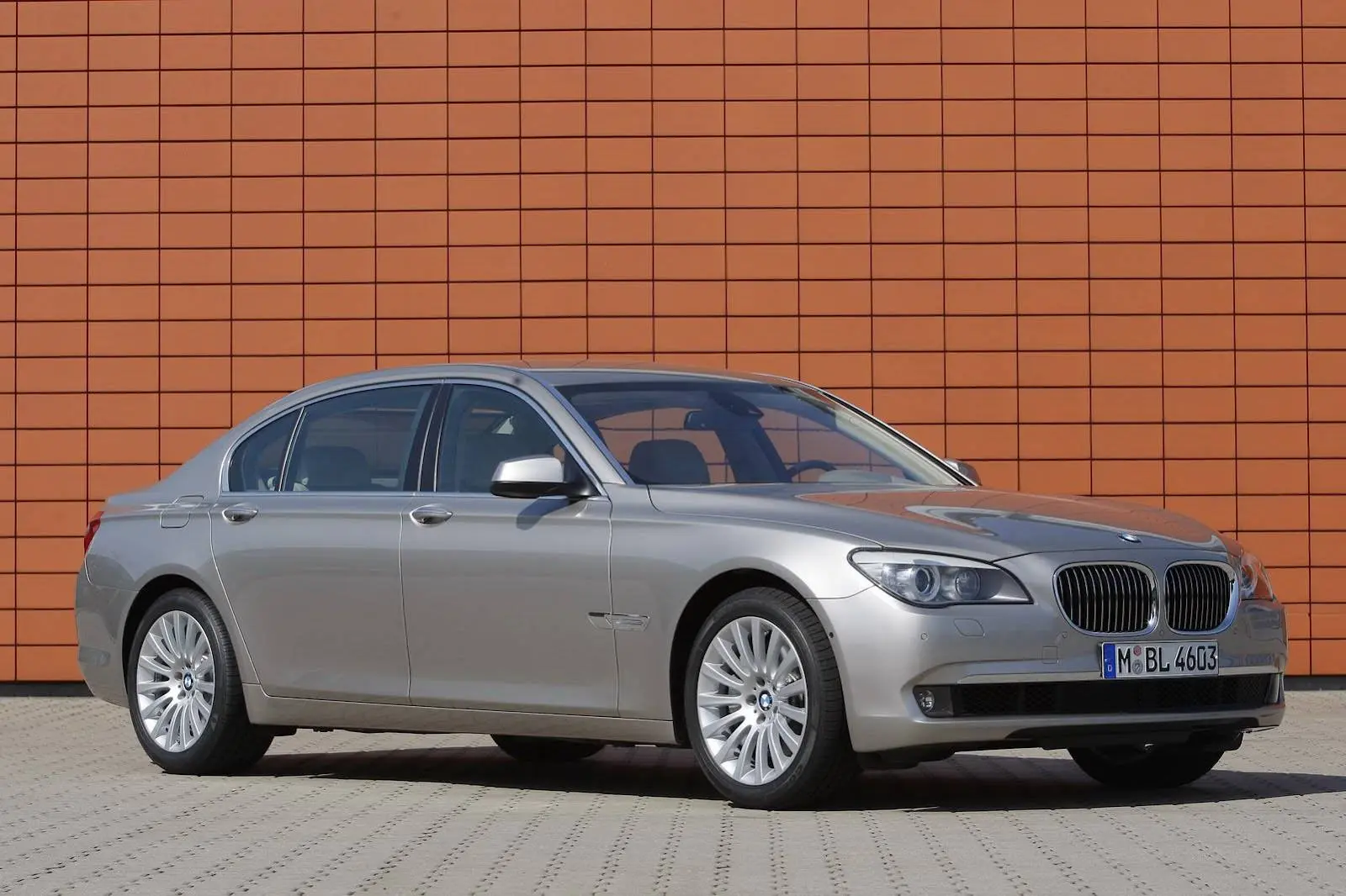 BMW 7 Serisi 7 Serisi 740i Standart 2