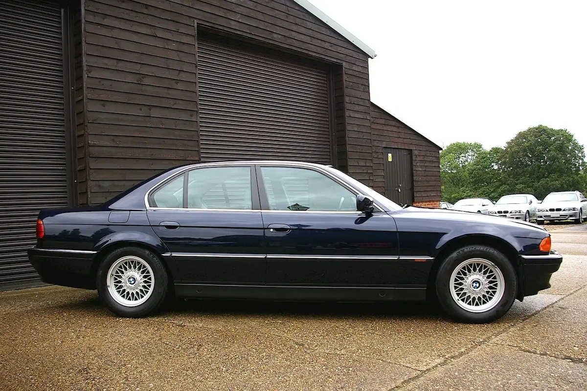 BMW 7 Serisi 7 Serisi 740i Standart 5