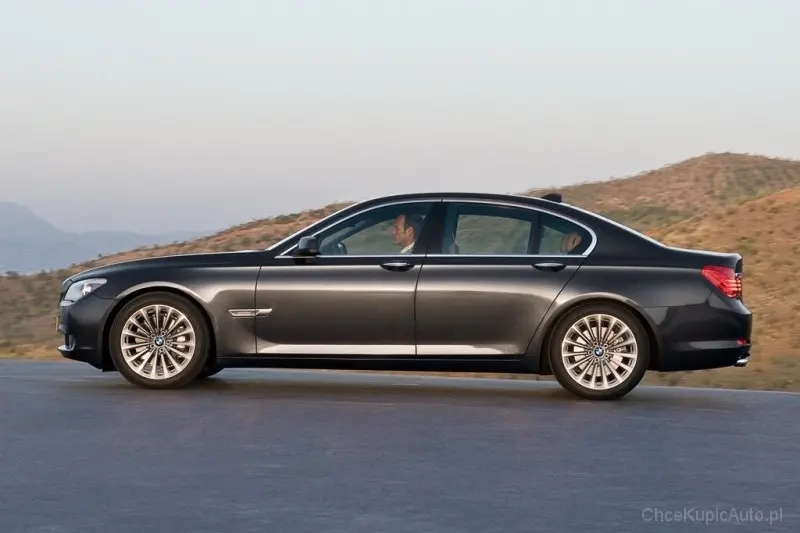BMW 7 Serisi 7 Serisi 740i Standart 4