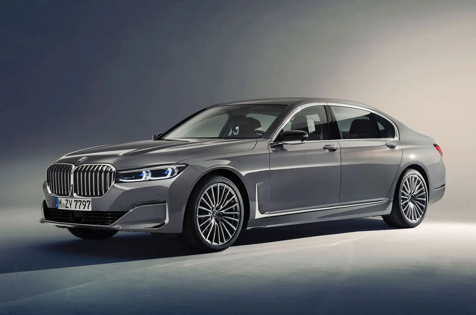 BMW 7 Serisi 7 Serisi 745e xDrive Long M Excellence 1